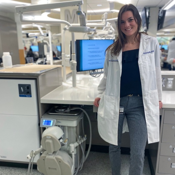 Meet your Posher, Victoria - Picture 2 of 2